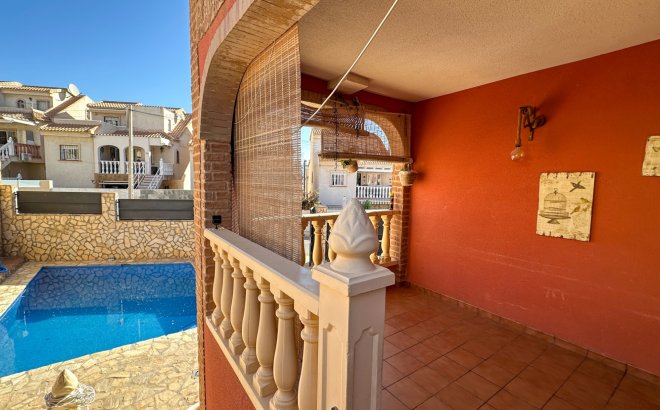 Resale - Town House -
San Miguel de Salinas - Inland