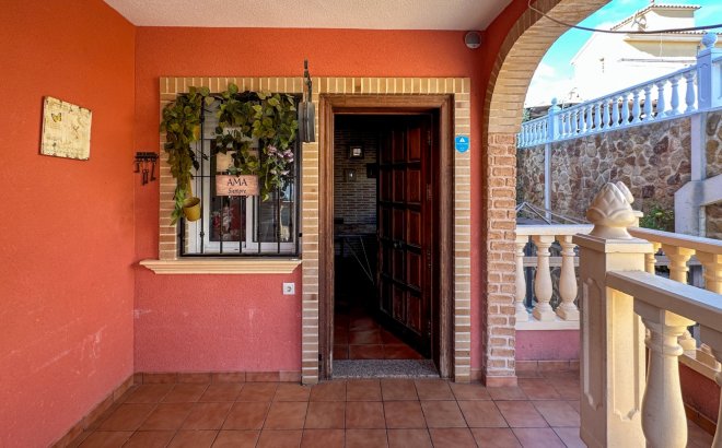 Resale - Town House -
San Miguel de Salinas - Inland