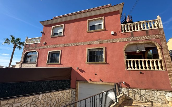 Resale - Town House -
San Miguel de Salinas - Inland