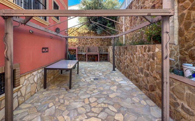 Resale - Town House -
San Miguel de Salinas - Inland