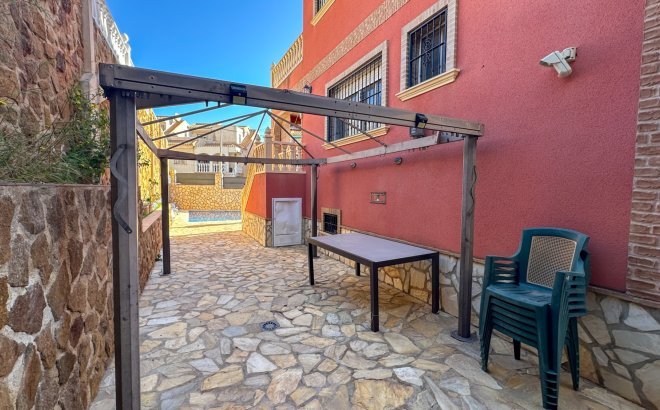 Resale - Town House -
San Miguel de Salinas - Inland
