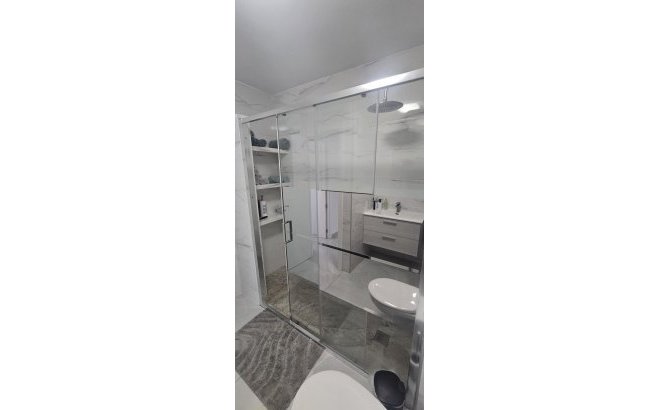 Resale - Apartment -
Torrevieja - Acequion