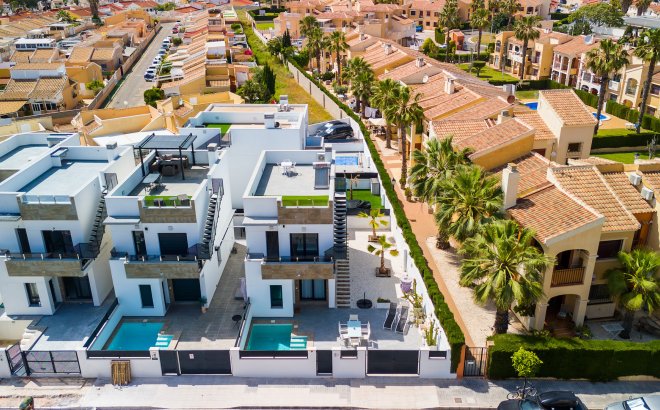 Resale - Villa -
Torrevieja - Costa Blanca
