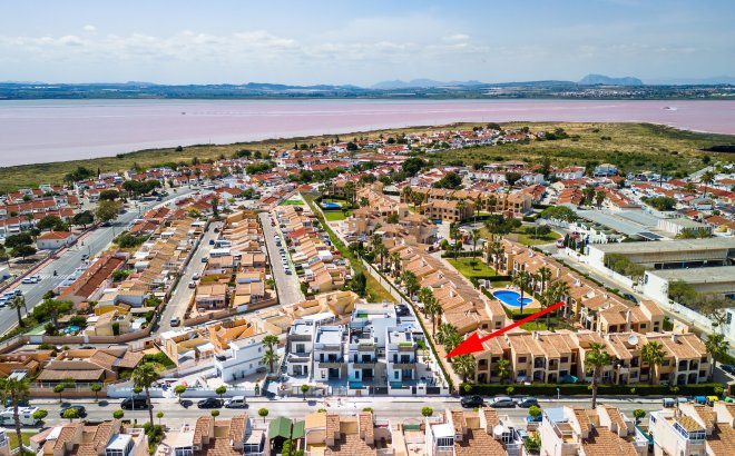 Resale - Villa -
Torrevieja - Costa Blanca