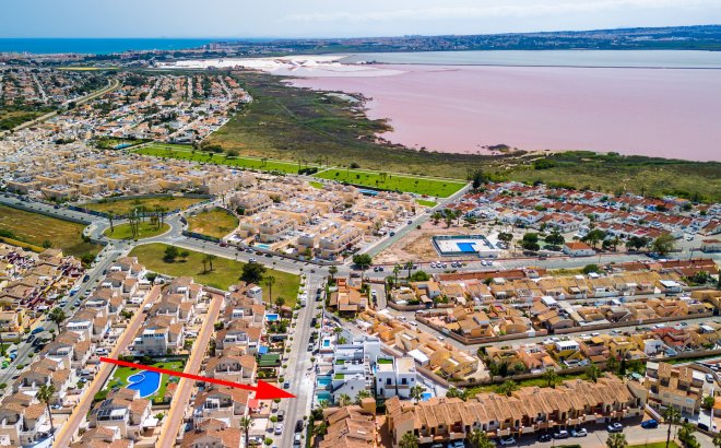 Resale - Villa -
Torrevieja - Costa Blanca