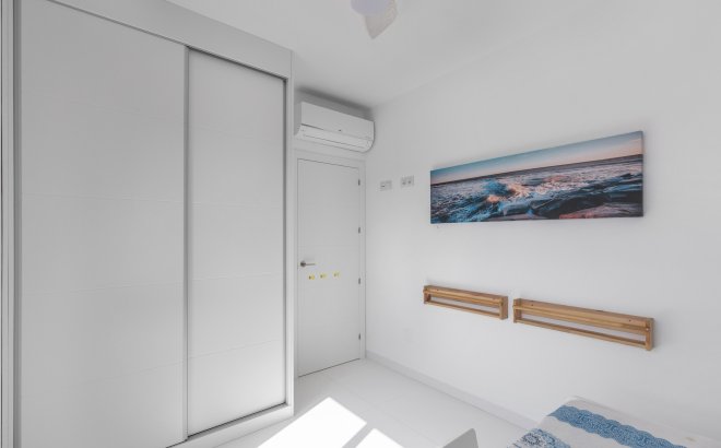 Revente - Appartement -
San Miguel de Salinas - Inland