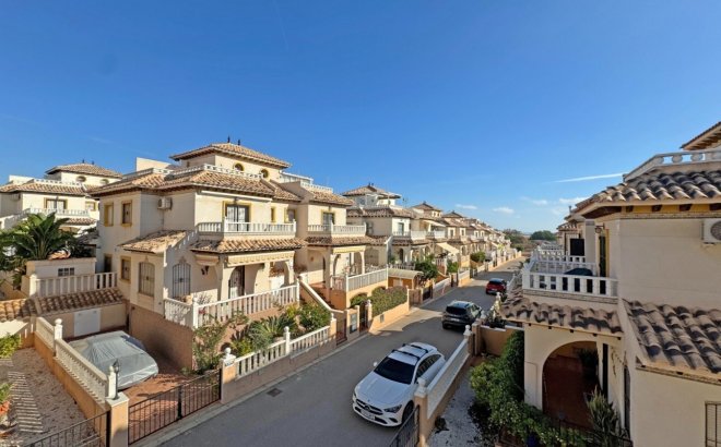 Resale - Bungalow -
Lomas de Caboroig - Costa Blanca