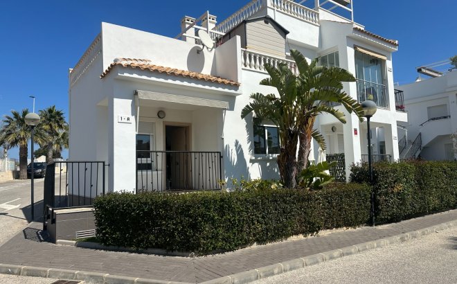 Resale - Bungalow -
Torrevieja - Costa Blanca