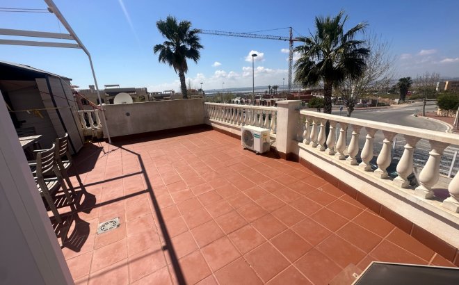 Resale - Bungalow -
Torrevieja - Costa Blanca
