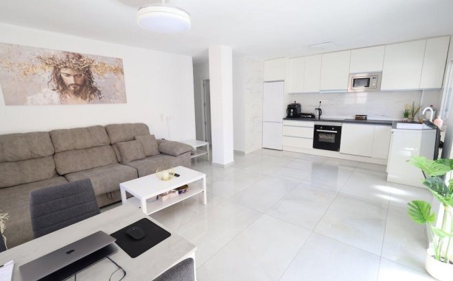 Resale - Apartment -
Torrevieja - Costa Blanca