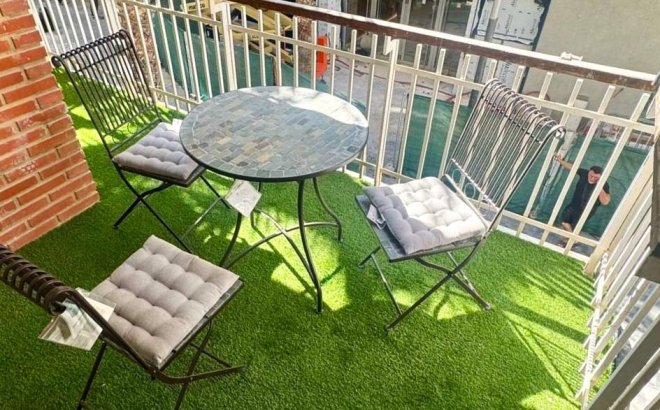 Resale - Apartment -
Torrevieja - Centro - Muelle Pesquero