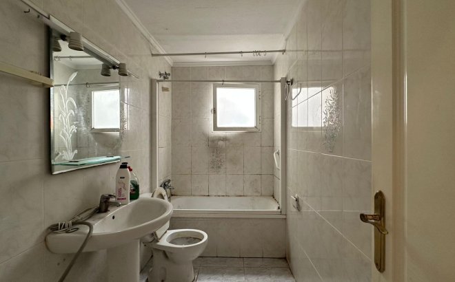 Resale - Apartment -
Torrevieja - Estacion De Autobuses