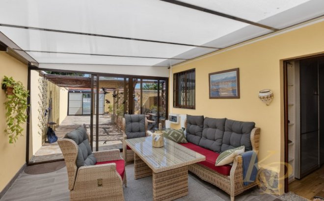 Resale - Villa -
Torrevieja - Costa Blanca