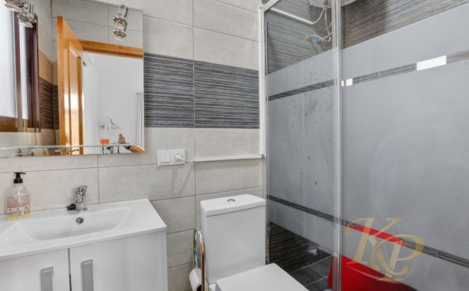 Resale - Villa -
Torrevieja - Costa Blanca