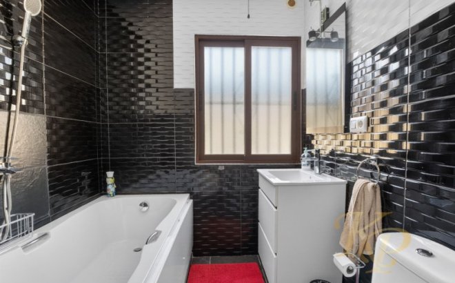 Resale - Villa -
Torrevieja - Costa Blanca