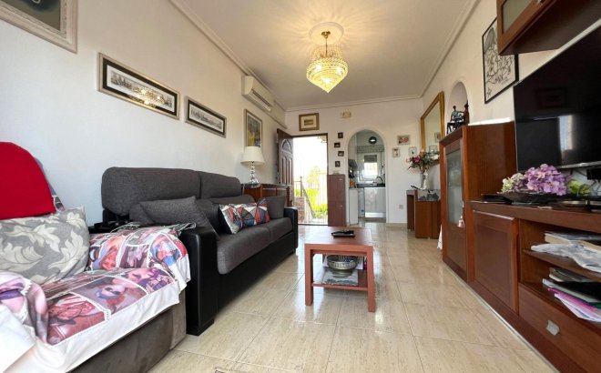 Resale - Bungalow -
Torrevieja - Aguas Nuevas