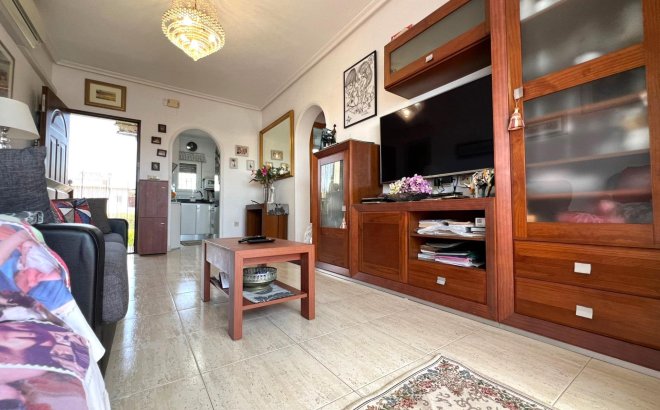 Resale - Bungalow -
Torrevieja - Aguas Nuevas