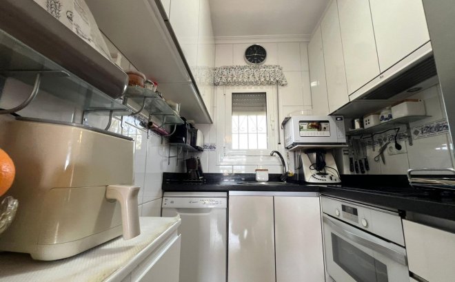 Resale - Bungalow -
Torrevieja - Aguas Nuevas