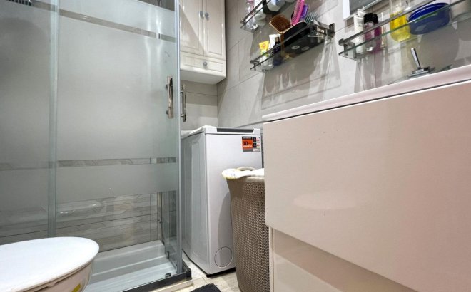 Resale - Bungalow -
Torrevieja - Aguas Nuevas