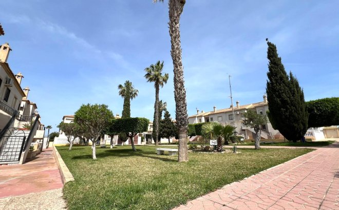 Resale - Bungalow -
Torrevieja - Aguas Nuevas