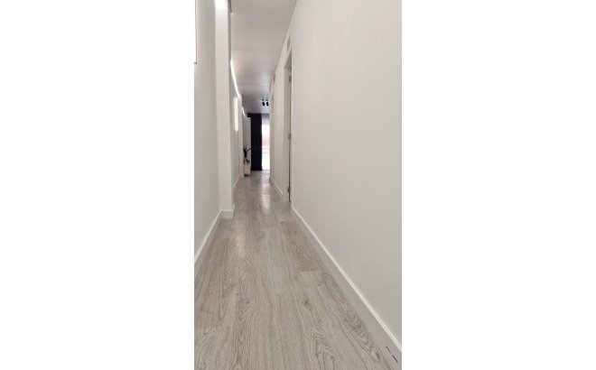 Resale - Apartment -
Torrevieja - Acequion