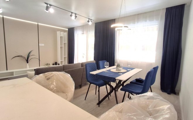 Resale - Apartment -
Torrevieja - Acequion