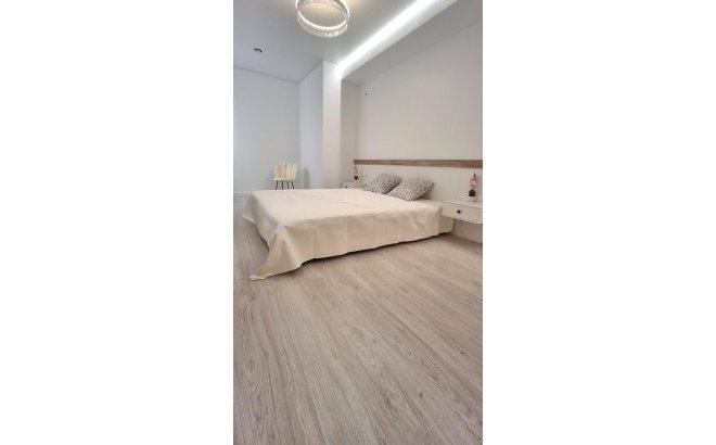 Resale - Apartment -
Torrevieja - Acequion