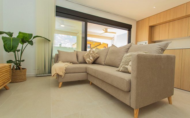 Resale - Town House -
Torrevieja - La Siesta