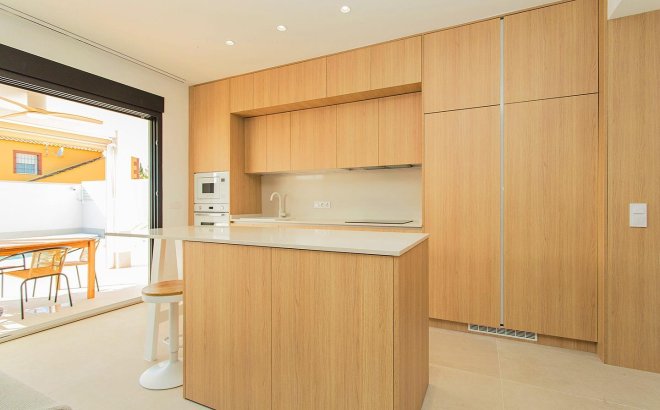 Resale - Town House -
Torrevieja - La Siesta