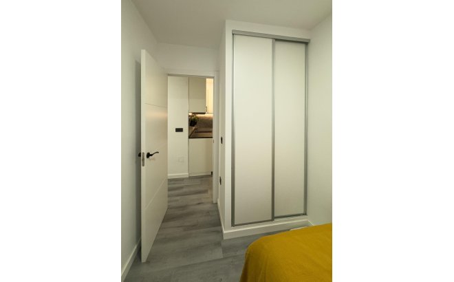 Resale - Apartment -
Torrevieja - Centro