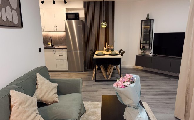 Resale - Apartment -
Torrevieja - Centro