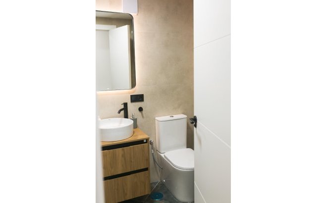 Resale - Apartment -
Torrevieja - Centro