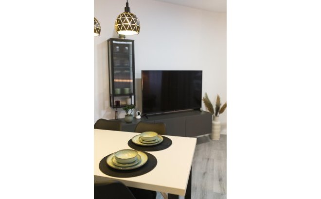 Resale - Apartment -
Torrevieja - Centro