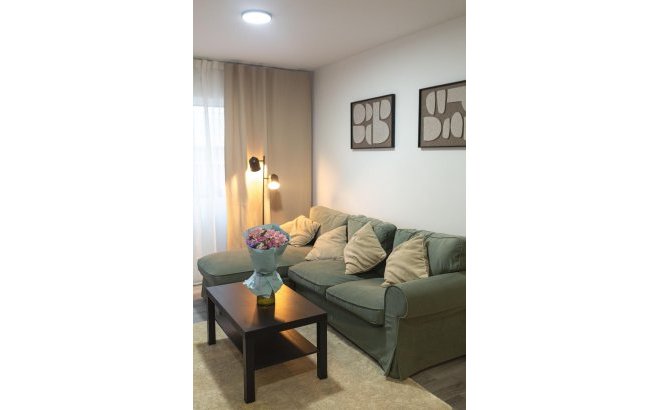Resale - Apartment -
Torrevieja - Centro