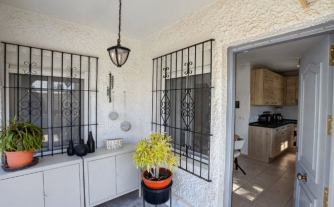 Resale - Villa -
Torrevieja - Costa Blanca