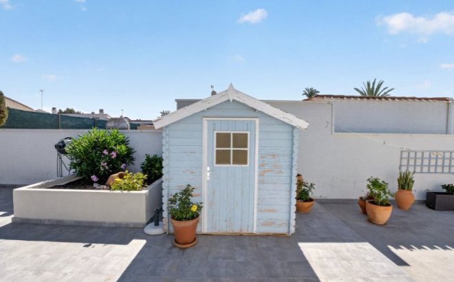 Resale - Villa -
Torrevieja - Costa Blanca