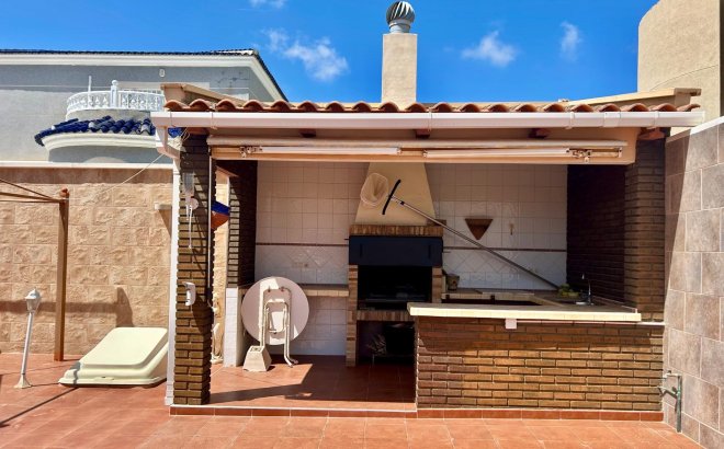 Resale - Villa -
Torrevieja - San Luis
