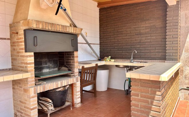 Resale - Villa -
Torrevieja - San Luis