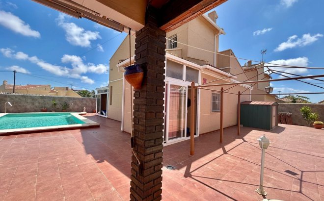 Resale - Villa -
Torrevieja - San Luis