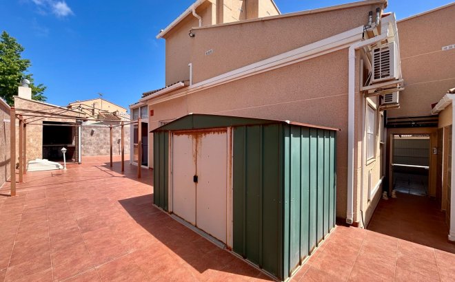 Resale - Villa -
Torrevieja - San Luis