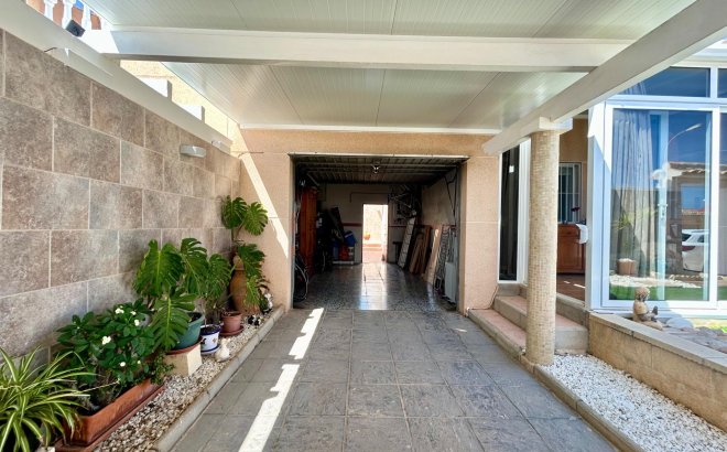 Resale - Villa -
Torrevieja - San Luis
