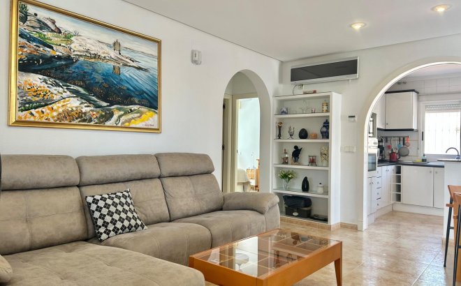 Resale - Villa -
Torrevieja - San Luis