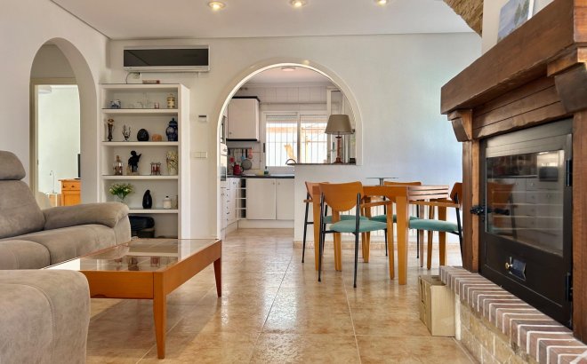 Resale - Villa -
Torrevieja - San Luis