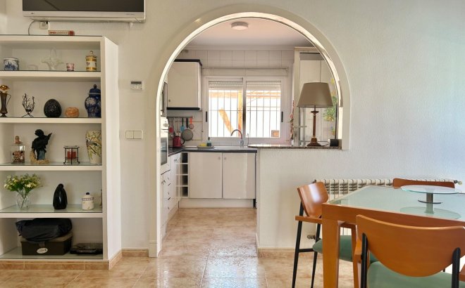 Resale - Villa -
Torrevieja - San Luis