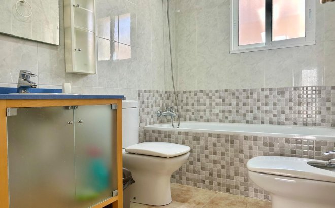 Resale - Villa -
Torrevieja - San Luis