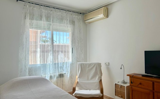 Resale - Villa -
Torrevieja - San Luis