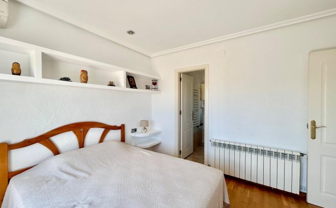 Resale - Villa -
Torrevieja - San Luis