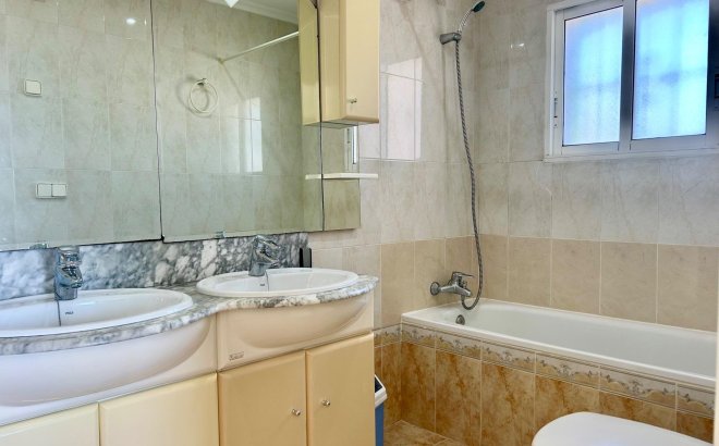 Resale - Villa -
Torrevieja - San Luis