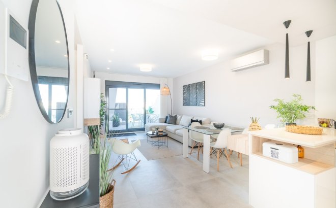 Resale - Apartment -
El Raso - Costa Blanca