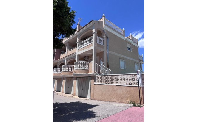 Resale - Town House -
Villamartin - Costa Blanca